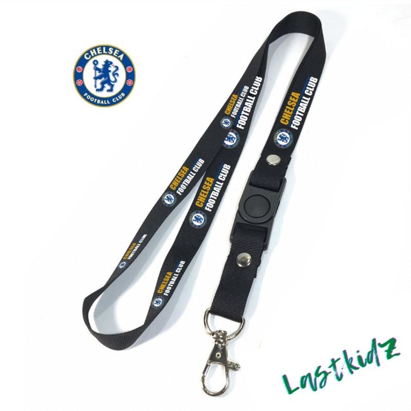 

Lanyard CHELSEA FOOTBALL CLUB tali lanyard FOOTBALL CLUB gantungan kunci name tag id card kartu nama / lanyard podss vapee CHELSEA SEPAK BOLA gantungan / bisa cod lanyard best seller lanyard hitam lanyard murah CELSI