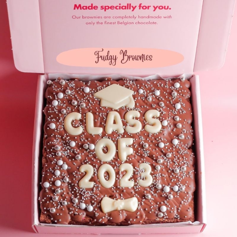 

Hadiah Ucapan Selamat Brownies Panggang / Fudgy Brownies