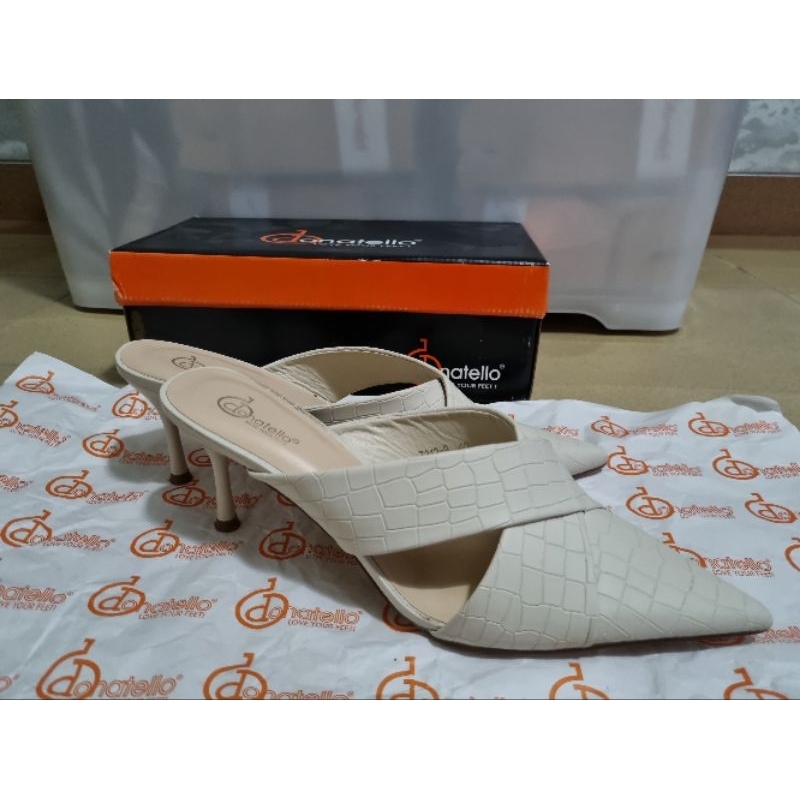 Preloved Slip Heels Donatello