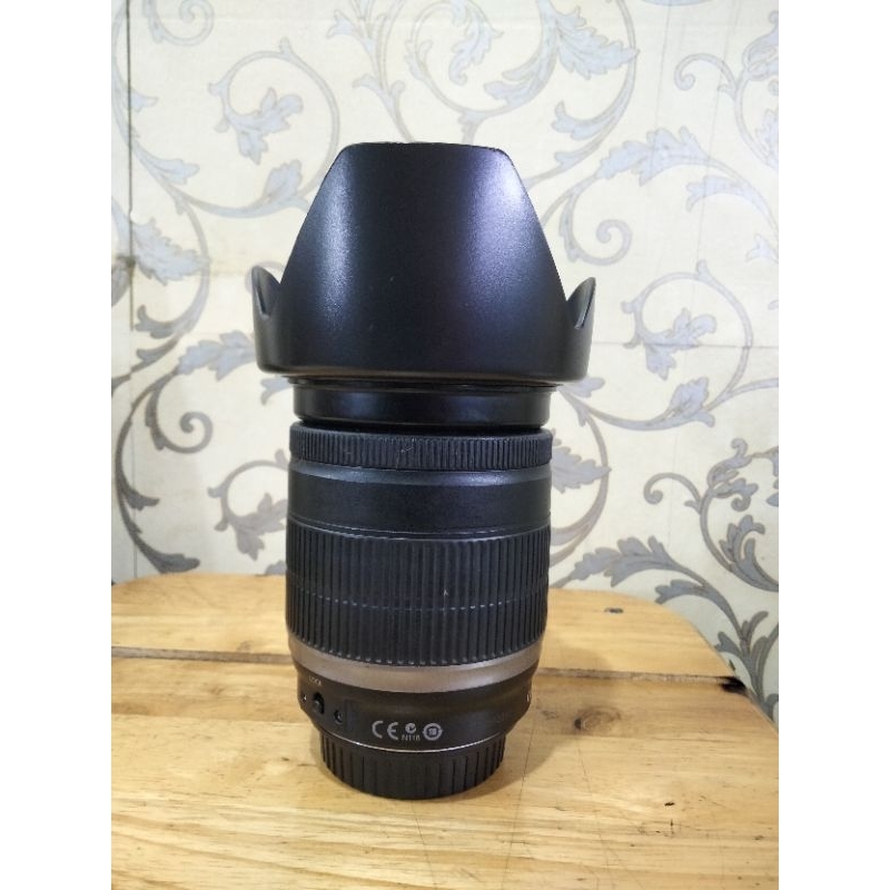 lensa Canon 18-200mm mulus