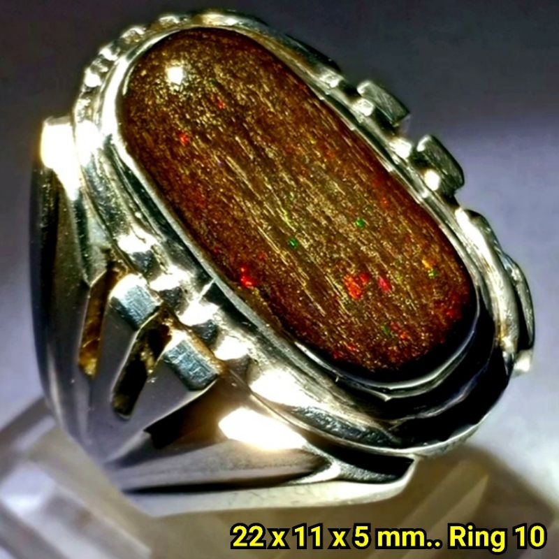 Kalimaya Black Opal Sempur Ruyung Jarong Banten.. 22x11x5 mm.. Ring 10..