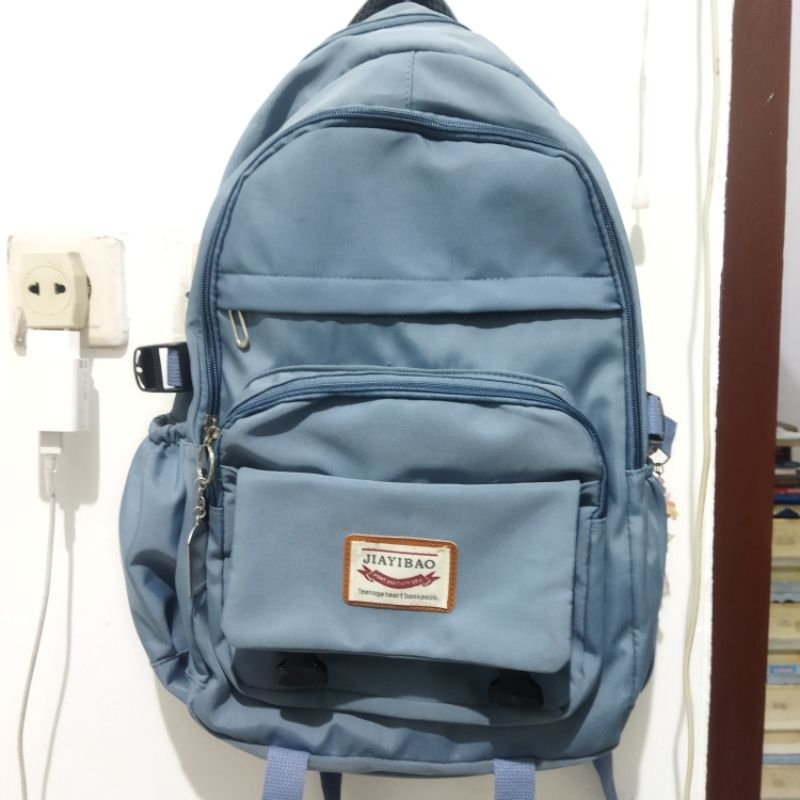 92% PRELOVED tas ransel laptop/kuliah/sekolah wanita new cuma seminggu pakai