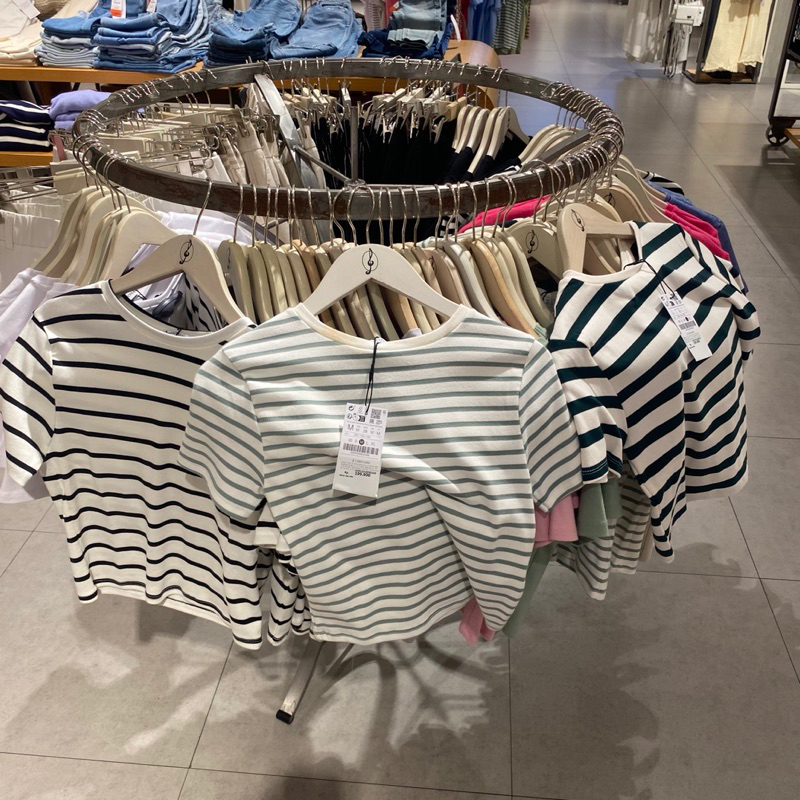 Crop T-shirt Stradivarius