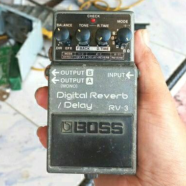 Boss Reverb RV3