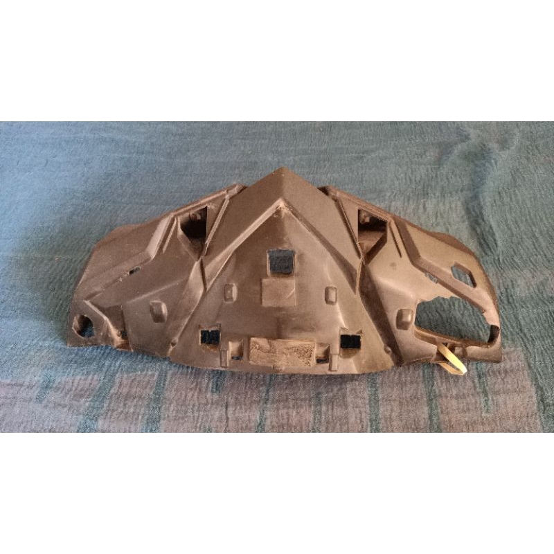 batok depan bagian dalam Vario 150 ori