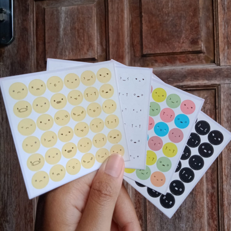 

Stiker Lucu Emoticon