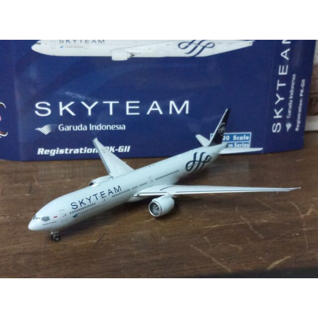 Garuda Indonesia Boeing 777-300er PK-GII Skyteam Livery NG Model 1:400