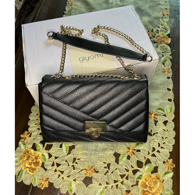 [GIYOMI] Tas Selempang Wanita Preloved