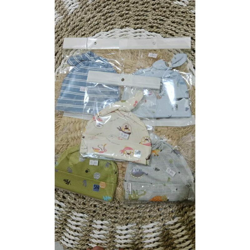 Topi bulat atau kelinci merk cainito