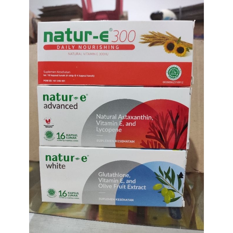 NATUR E 300 daily nourishing advanced white harga 1 strip isi 4 kapsul obat