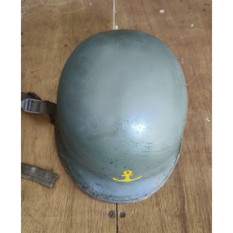 Helm Lawas Bahan Baja