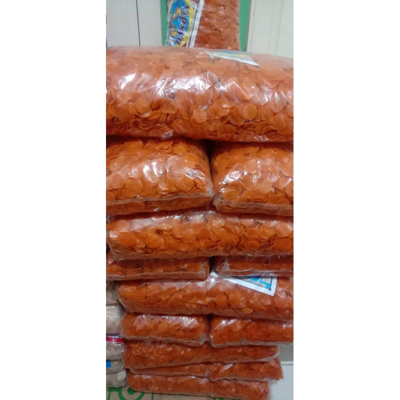 

Kerupuk Sari udang warna orange tua di repack 500 gram