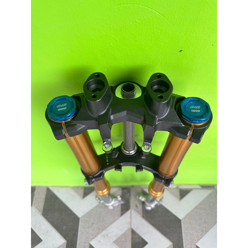 USD ShockBreaker UPSIDEDOWN CB 150X NEW