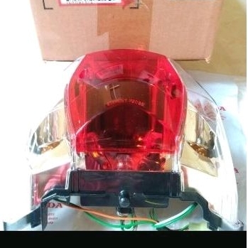 reflektor lampu belakang karisma / 33700-KPH-881