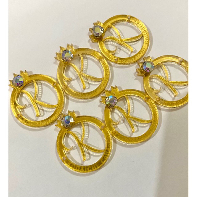 Label Akrilik Hijab Jilbab Bulat Inisial Permata Diamond Cantik Elegan