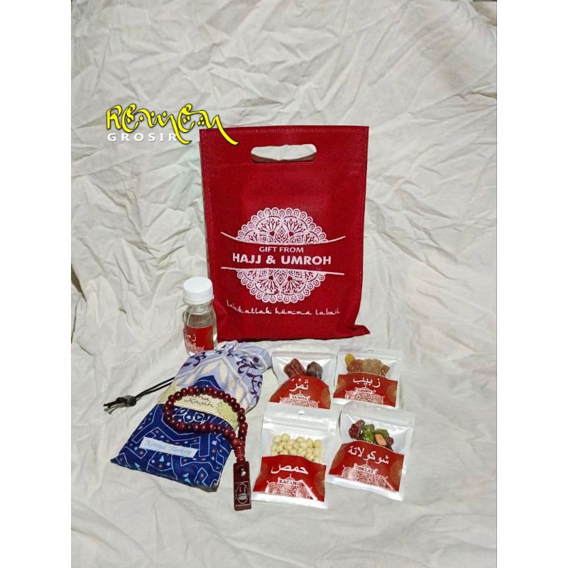 

paket oleh oleh haji&umroh + sajadah travel dengan tas free kartu ucapan