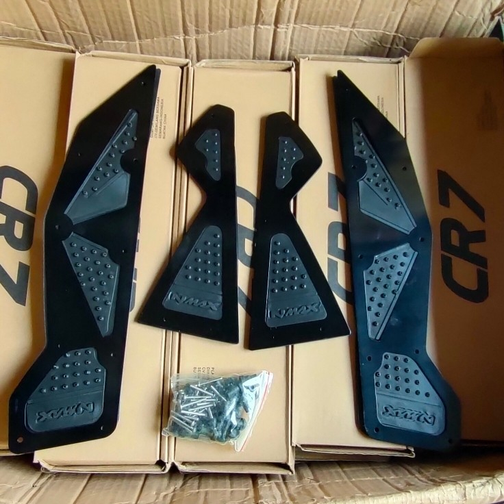 Bordes Nmax / Injakan Alas Kaki Nmax / Karpet Nmax / Pijakan Nmax