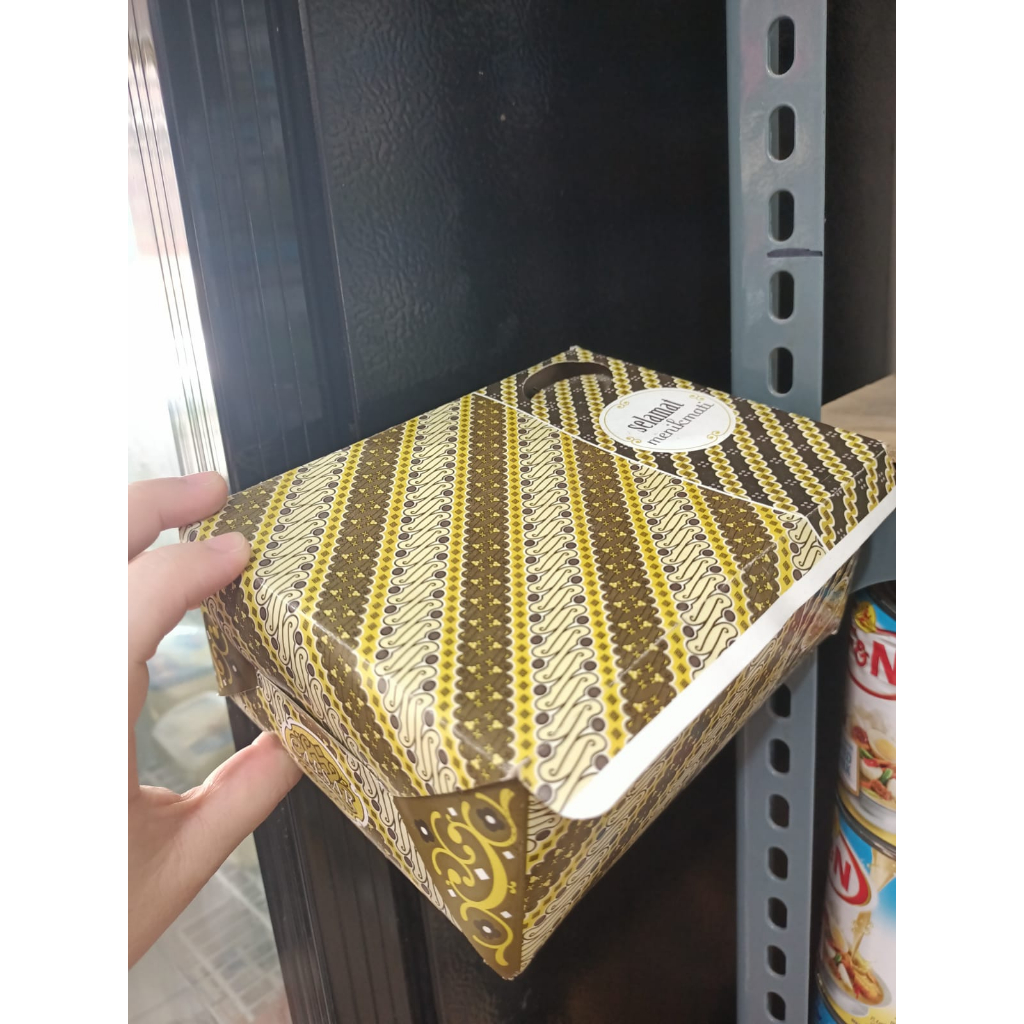 Kotak Kue Snack Box GS BATIK 12x16x7 (1pak=100lbr)
