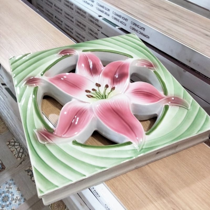 Roster / loster keramik trisensa / lubang angin dinding ventilasi udara