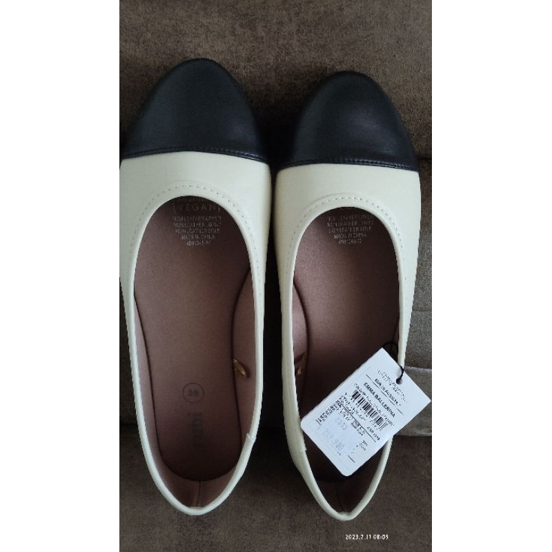 New- Flat Shoes Emma Balerina