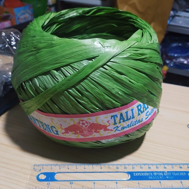 

Tali Rafia Besar Diameter 16cm Tali Rafia Gulung