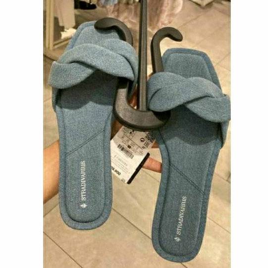 SALE STRADIVARIUS/JASTIP SANDAL FLAT STRADIVARIUS/SANDAL WANITA/SANDAL STRADIVARIUS
