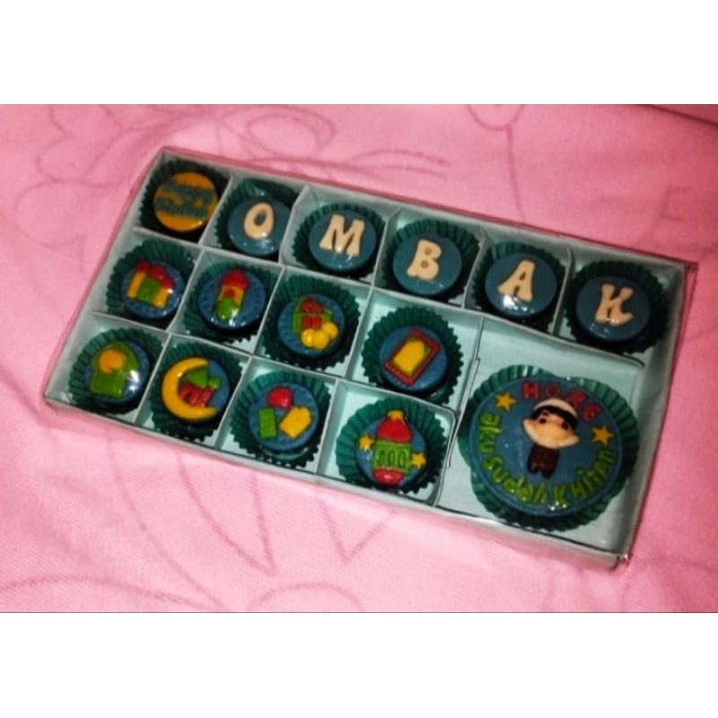 

cokelat 18 sekat costume