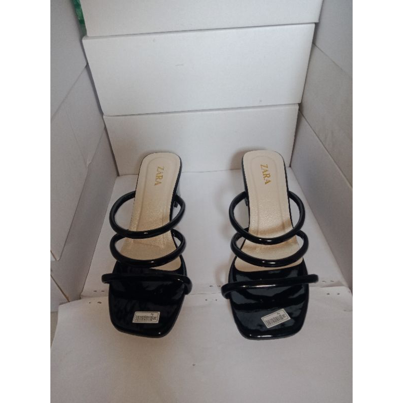 heels ZARA hitam Glossy Hak 5 cm