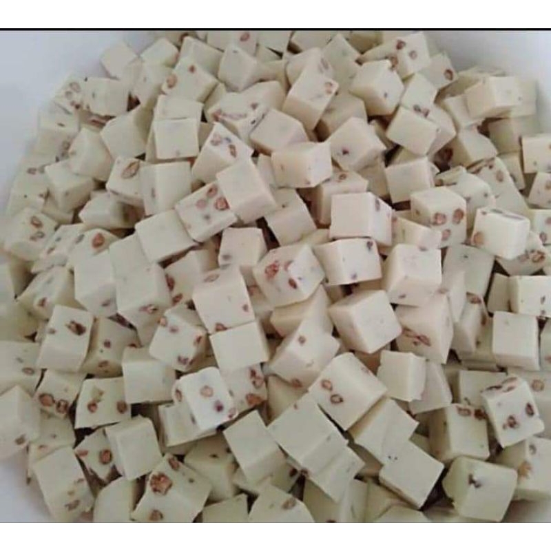 

coklat kubus vanilla kacang