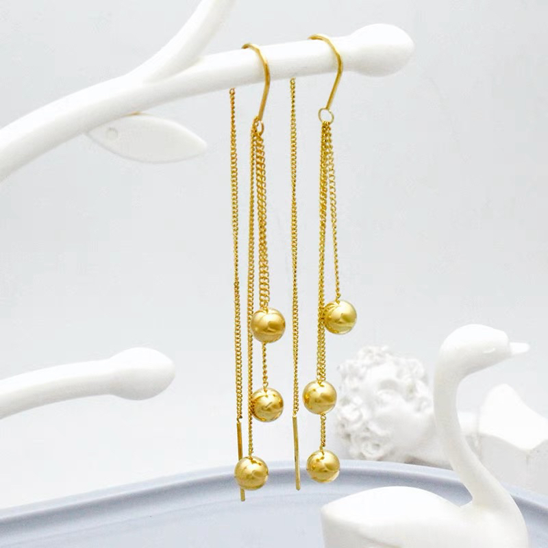 anting titanium bola tiga cantik