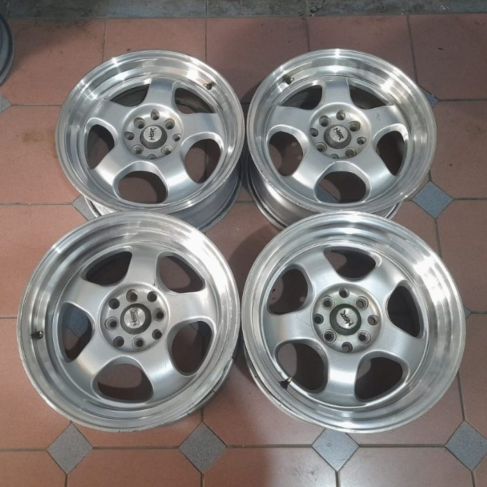 Velg Mobil Celong Ring 16 Lebar 7/8,5 Pcd 4x100 & 4x114 Hsr Brisket Velg Bekas Mobil Avanza Xenia Ja
