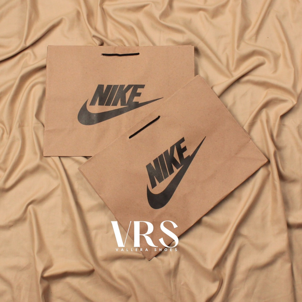 

TAS PAPER BAG NIKE