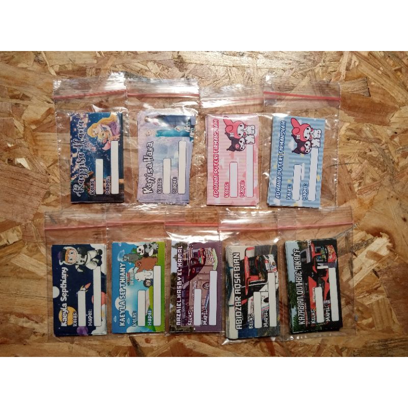 

Stiker Label Buku Pelajaran Custom Desain