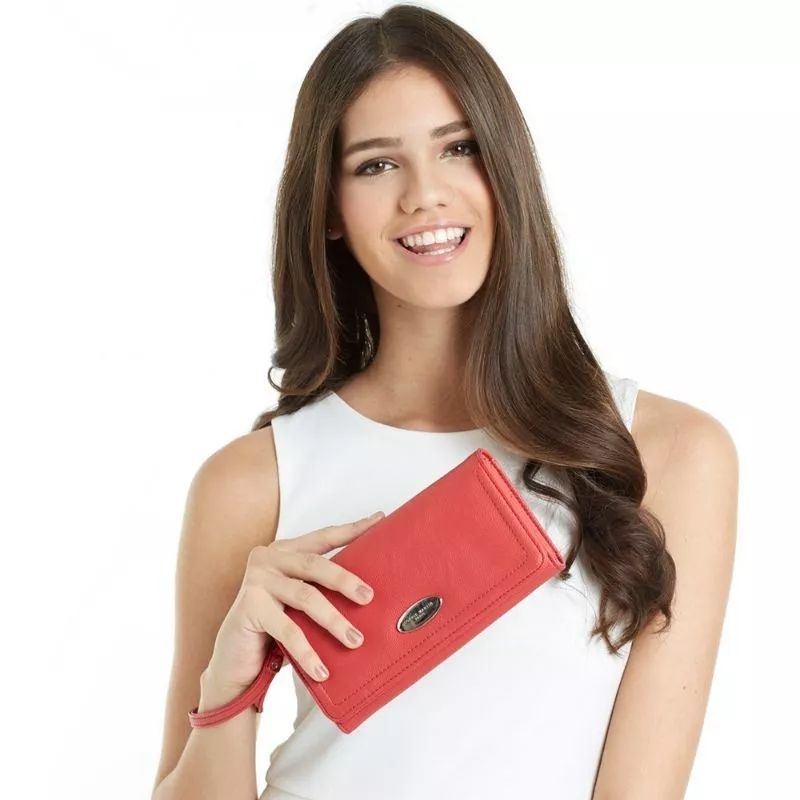 Preloved dompet Sophie Paris