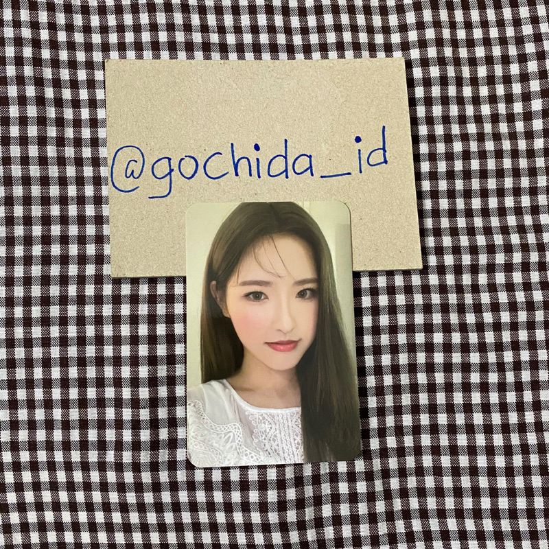 olivia hye loona photocard pc official album &