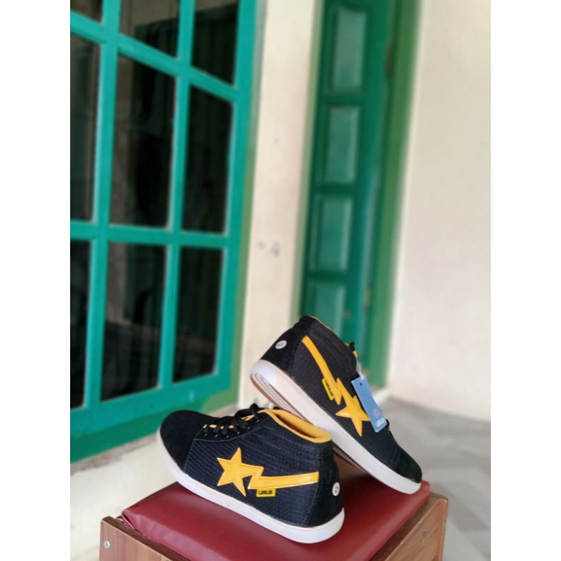 Sepatu Sekolah/Sepatu Laki-laki/Perempuan