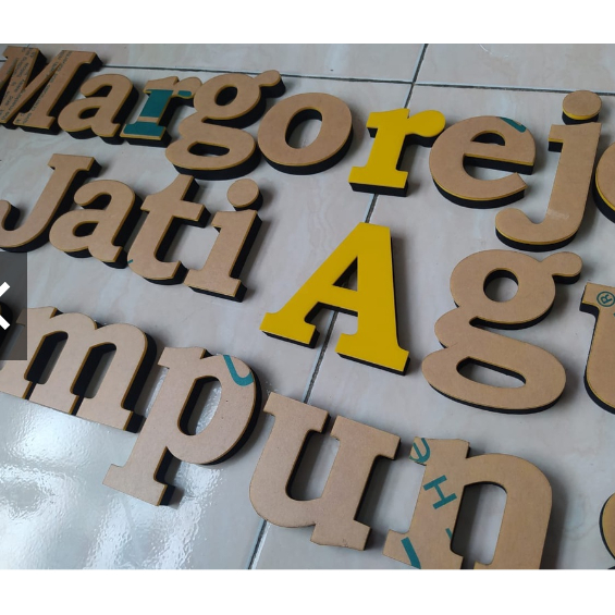 

Huruf Timbul Akrilik Custom, Huruf Akrilik Timbul Custom warna, Letter Spon Eva, Akrilik 2mm Custom
