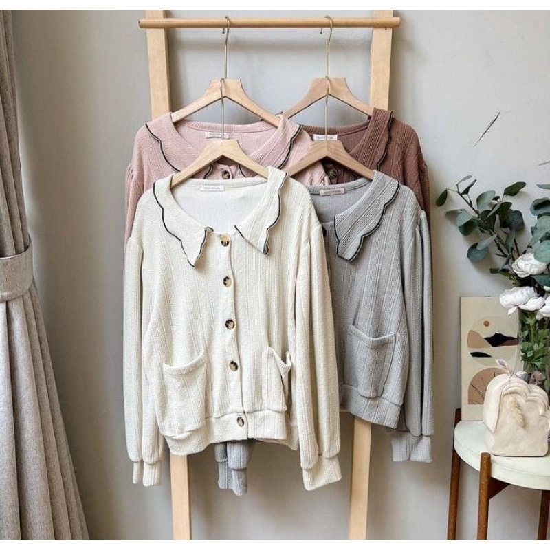 Baju atasan wanita - Blouse casual wanita - Outfit kuliah mahasiswi