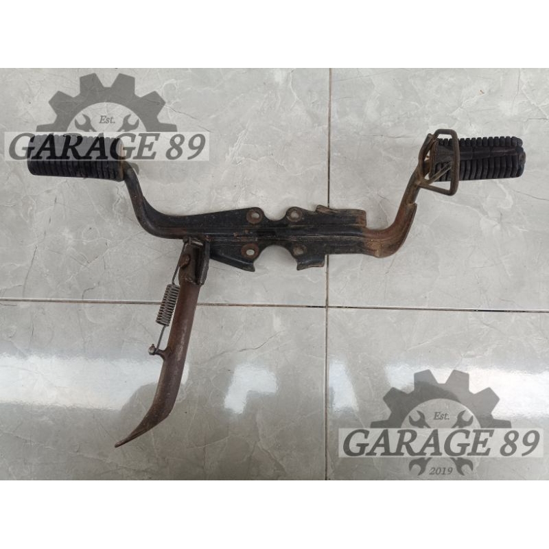 Step depan forstep barstep pijakan kaki depan set standar Yamaha Vega ZR vega RR new second copotan 