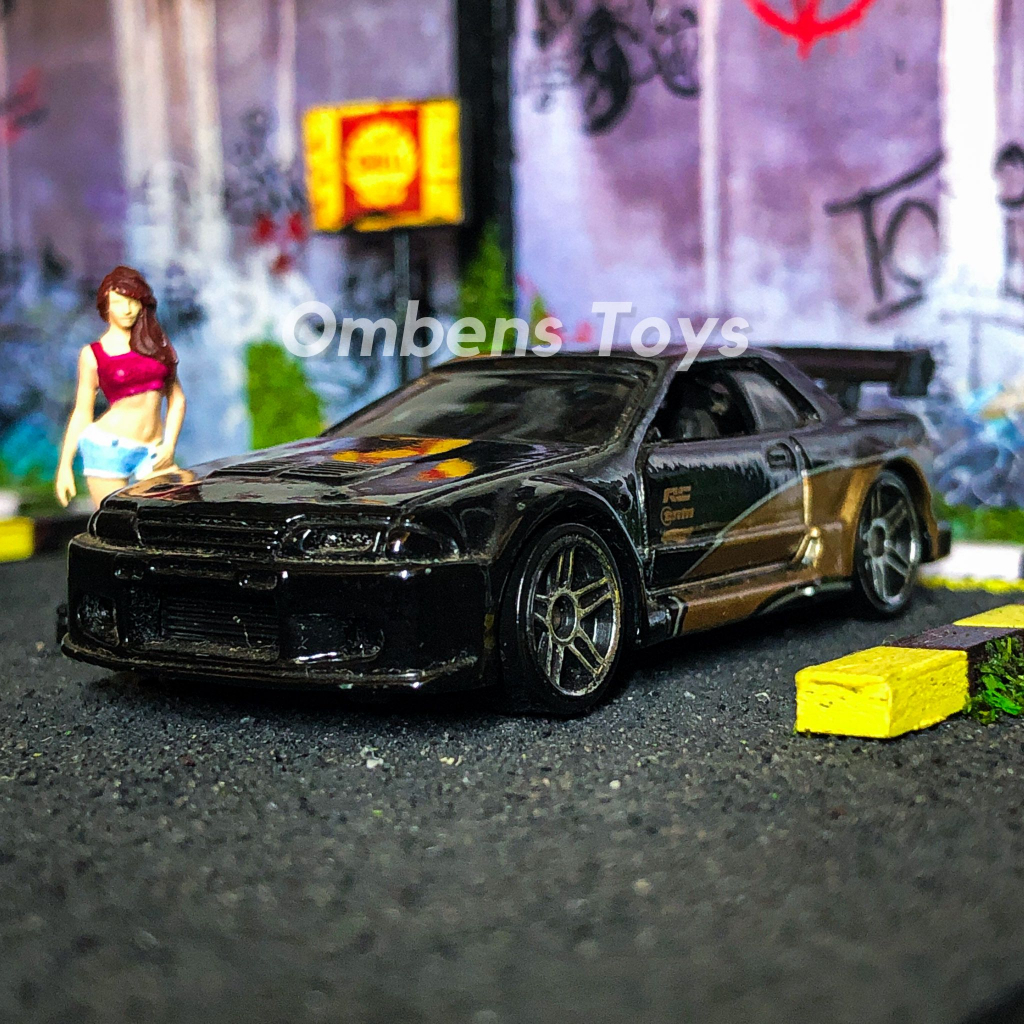 Hot Wheels Nissan Skyline R32 2008 Web Trading Cars Black Gold Loose