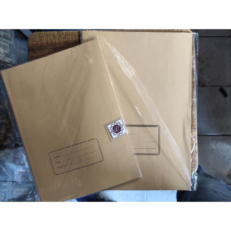 

Sampul Buku Coklat Kwarto Boxy Kampus Nama ( samson)