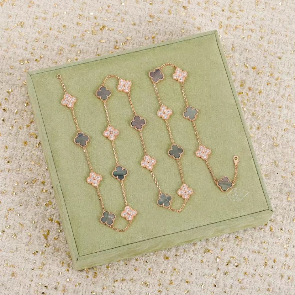 Van Cleef&Arpels vca 20 flower diamond Four-leaf clover necklace