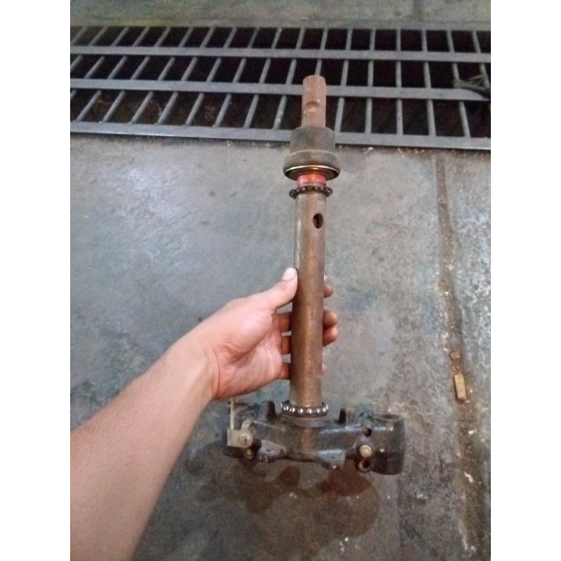 T segitiga xeon rc karbu