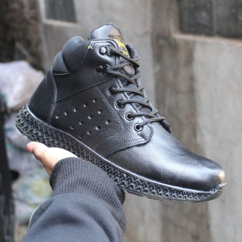 sepatu boots  pria kulit fashion tali hitam