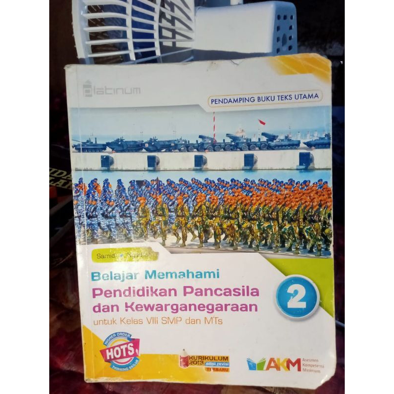 

buku PPKn kelas VIII/8/2 SMP/MTs penerbit Platinum BEKAS