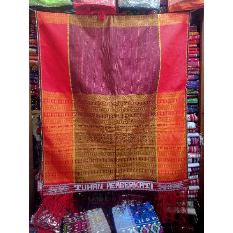 Ragi hotang Pintubatu /ulos hela