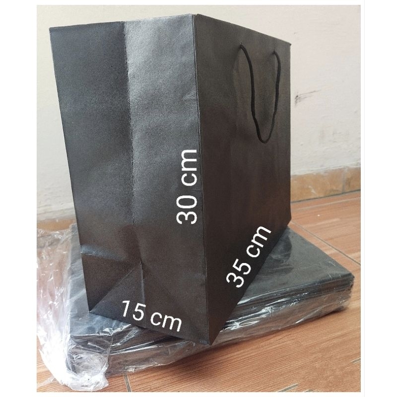 

Paper Bag Hitam Polos 35x15x30