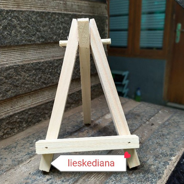 

Mini Easel Stand / Tripod Kayu Tinggi 20 cm Bahan Kayu Berkualitas!