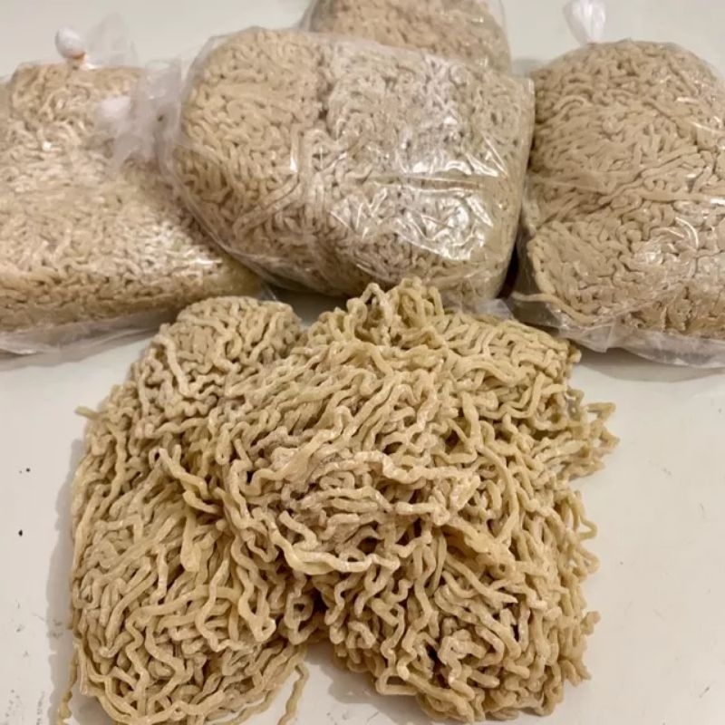 

MIE KERITING MENTAH TELUR AYAM 500 GR