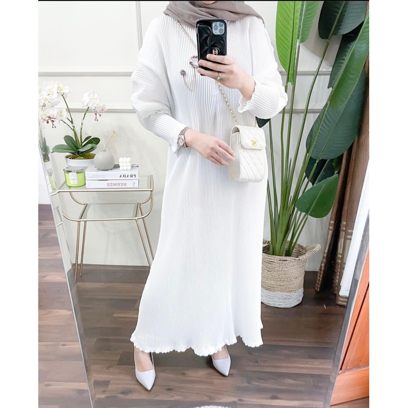 Bhia Pleat Dress by Seniacouture